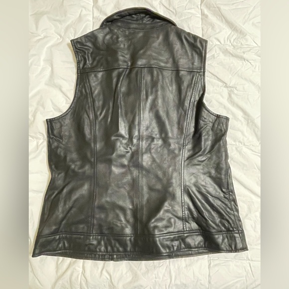BRAND NEW!!! Boston Proper Women's Sleek Black Leather Vest - Picture 7 of 8